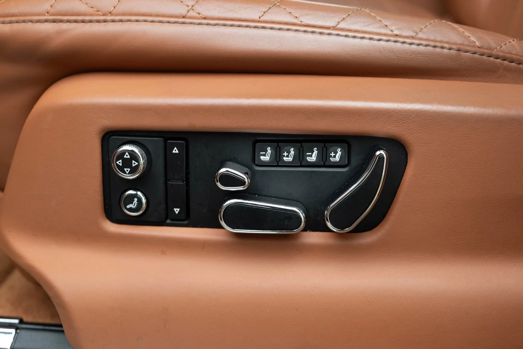 2017 Bentley Bentayga - Image 13 of 31