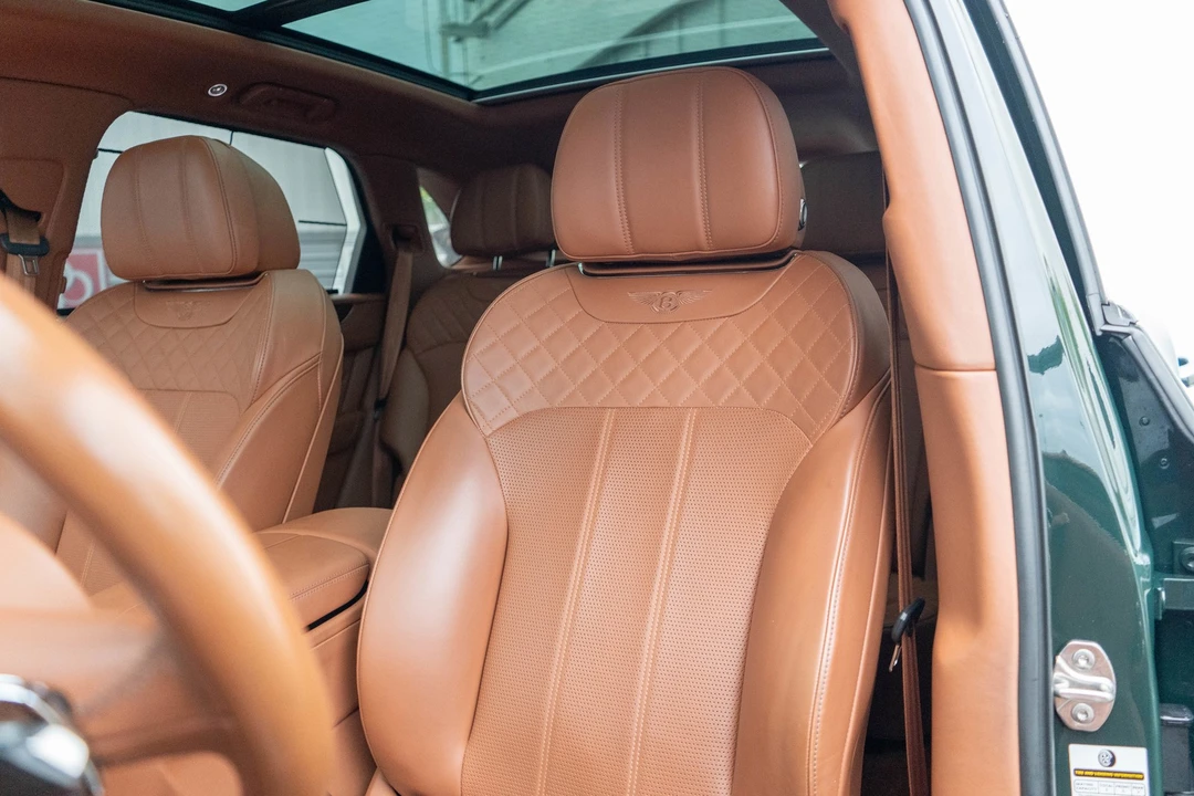 2017 Bentley Bentayga - Image 8 of 31
