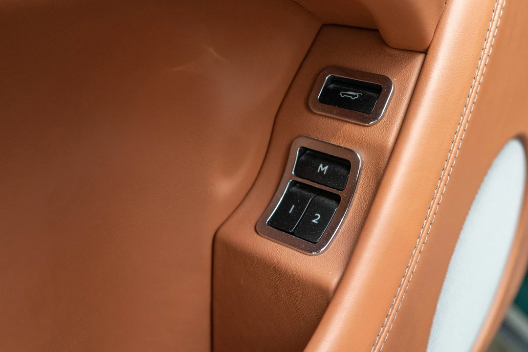 2017 Bentley Bentayga - Image 12 of 31