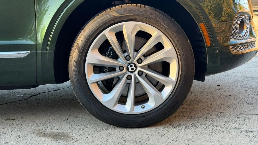2017 Bentley Bentayga - Image 7 of 21
