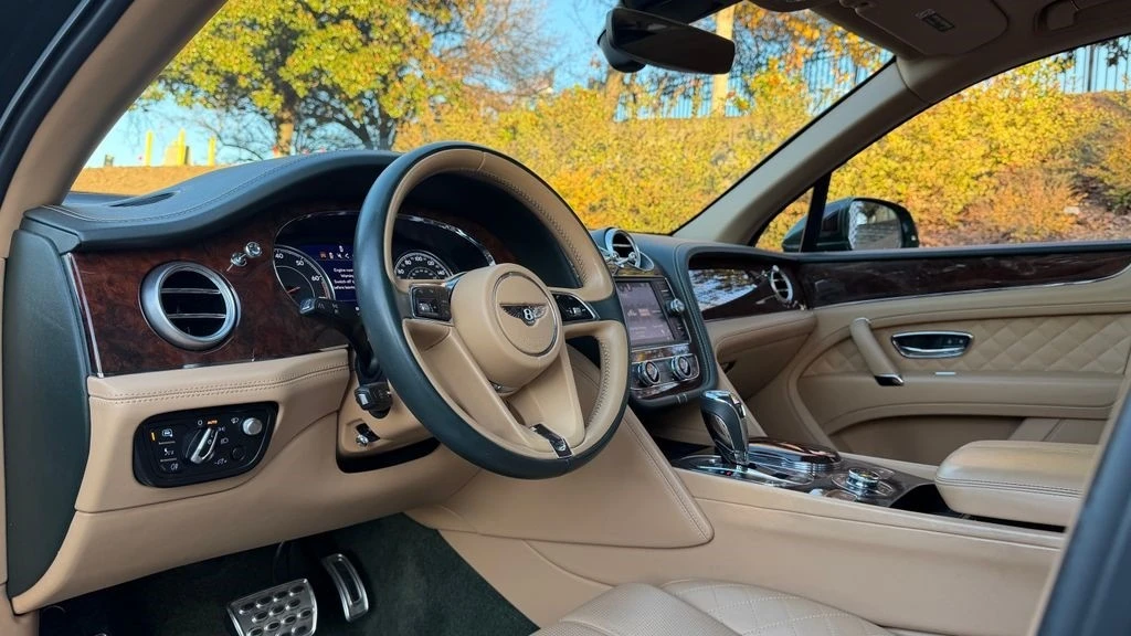 2017 Bentley Bentayga - Image 16 of 21
