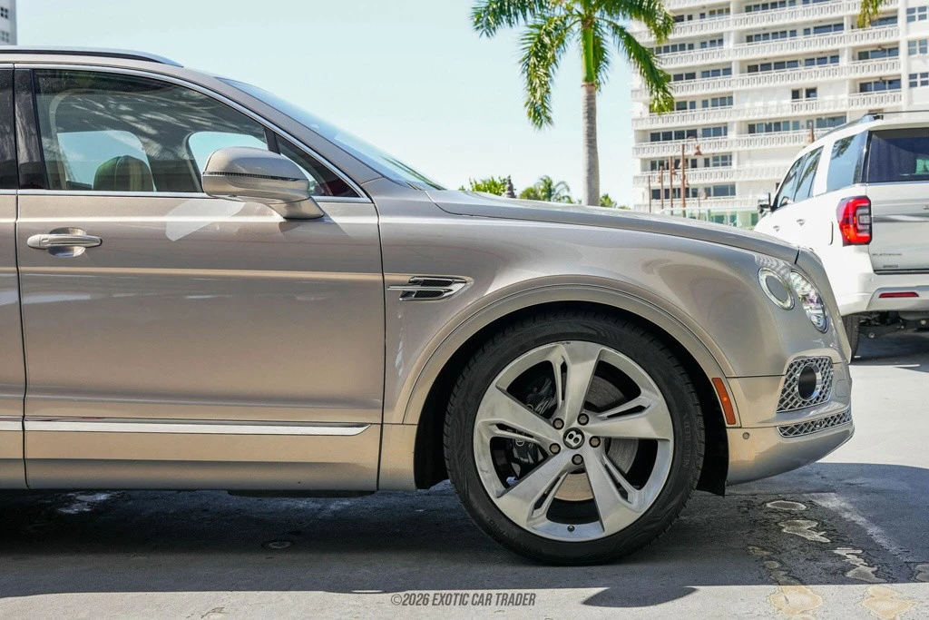 2017 Bentley Bentayga - Image 11 of 12
