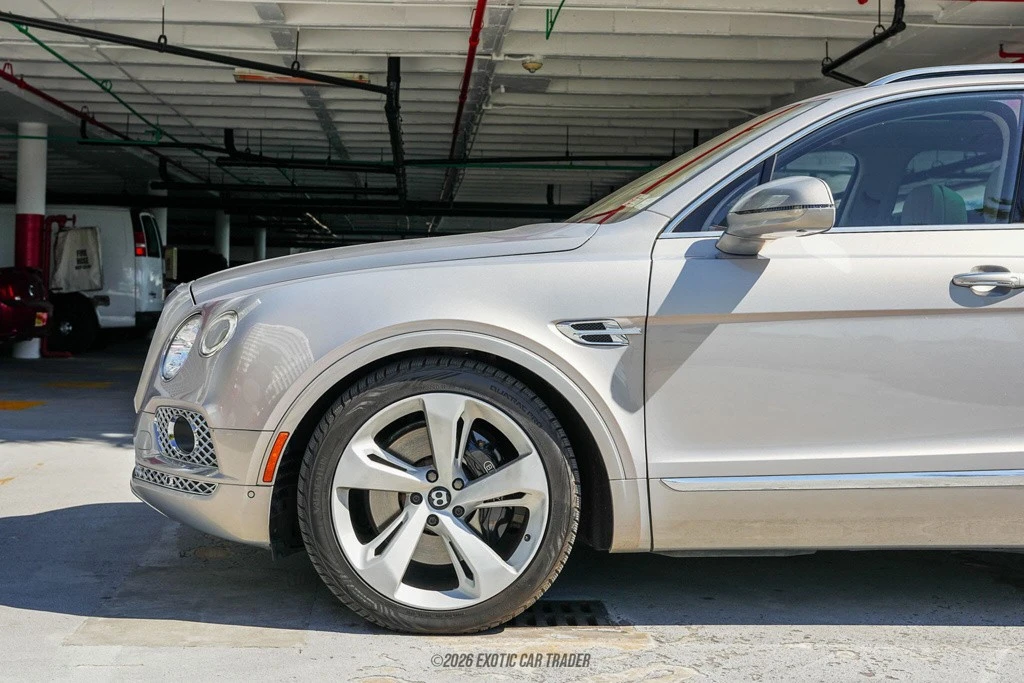 2017 Bentley Bentayga - Image 4 of 12