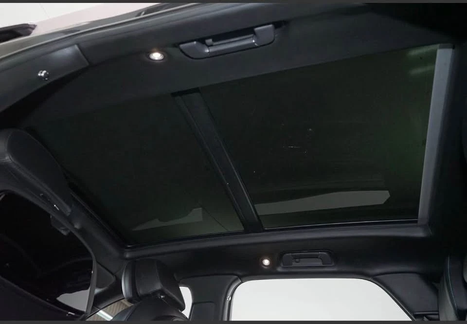 2017 Bentley Bentayga - Image 8 of 14