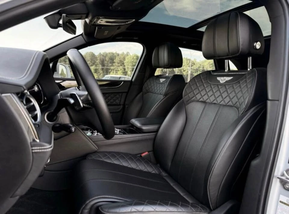 2017 Bentley Bentayga - Image 8 of 17