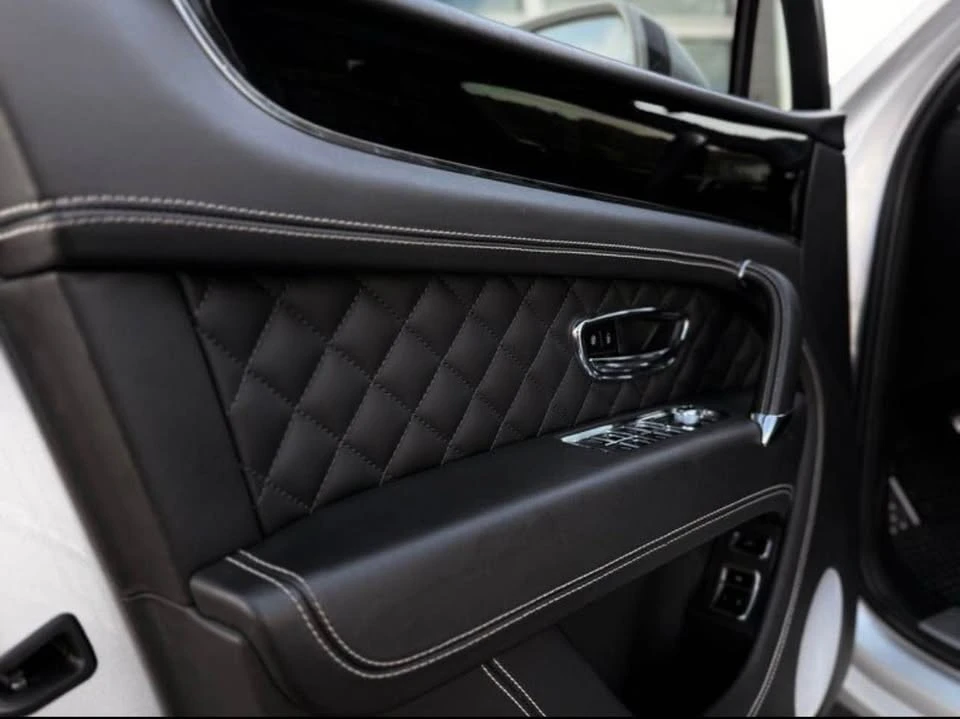 2017 Bentley Bentayga - Image 5 of 17