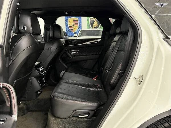 2017 Bentley Bentayga - Image 6 of 10