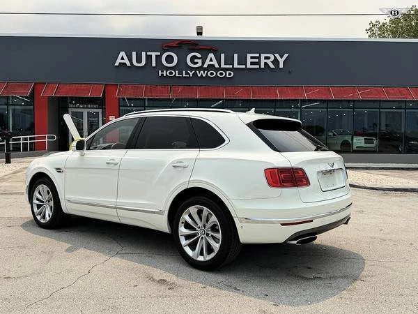 2017 Bentley Bentayga - Image 3 of 10