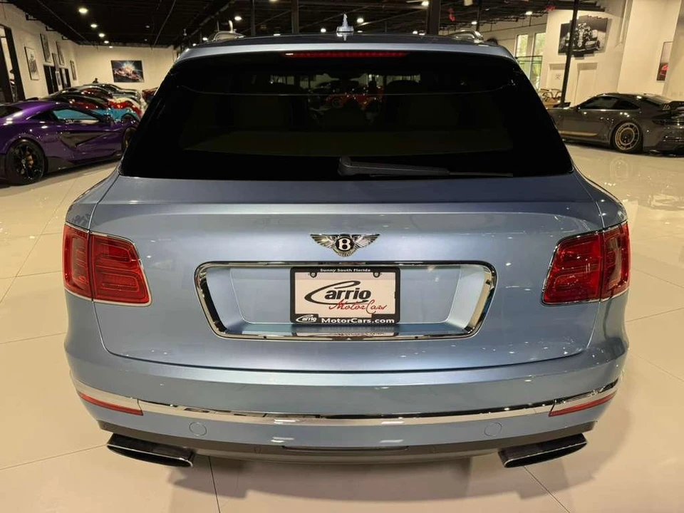 2017 Bentley Bentayga - Image 6 of 12