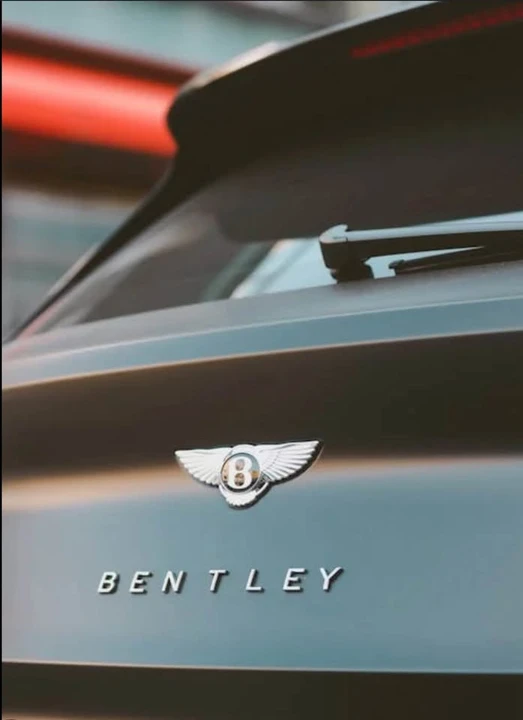 2017 Bentley Bentayga - Image 5 of 5