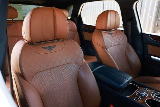 2017 Bentley Bentayga - Image 11 of 13