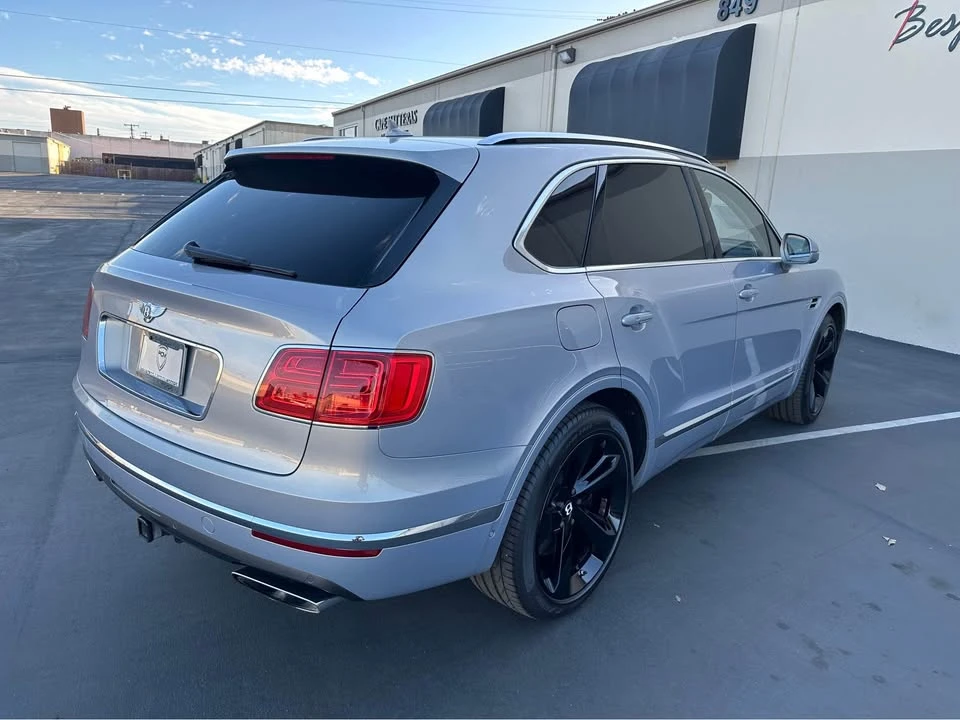 2017 Bentley Bentayga - Image 2 of 17