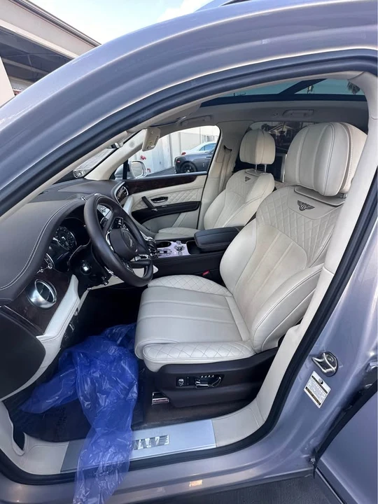 2017 Bentley Bentayga - Image 4 of 17