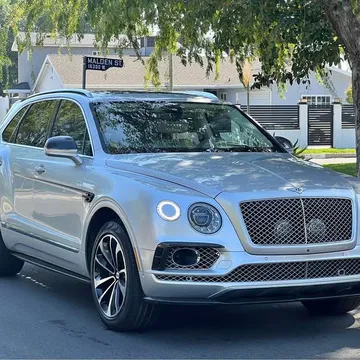 2017 Bentley Bentayga W12 Sport Utility 4D