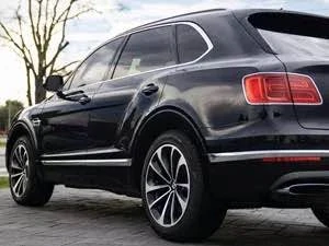 2017 Bentley Bentayga - Image 5 of 12