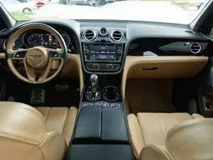 2017 Bentley Bentayga - Image 11 of 12