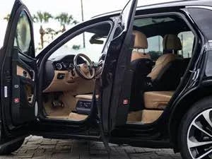 2017 Bentley Bentayga - Image 8 of 12