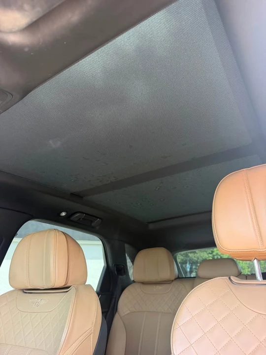 2017 Bentley Bentayga - Image 11 of 17