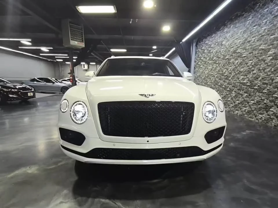 2017 Bentley Bentayga - Image 2 of 9