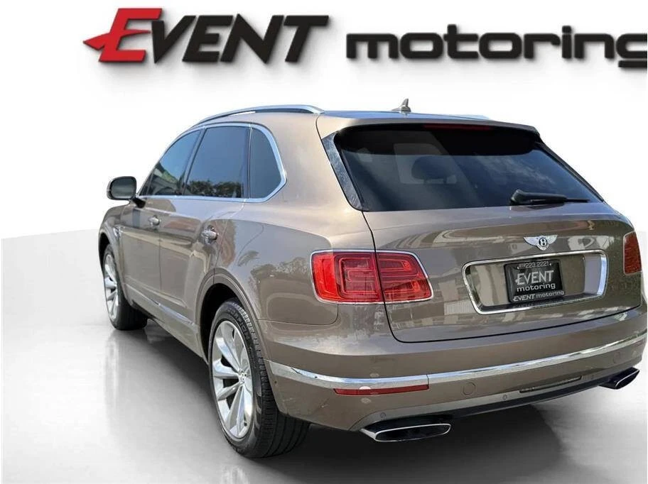 2017 Bentley Bentayga - Image 9 of 31
