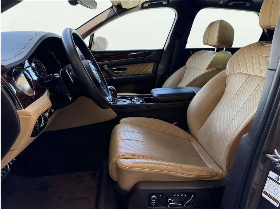 2017 Bentley Bentayga - Image 3 of 31