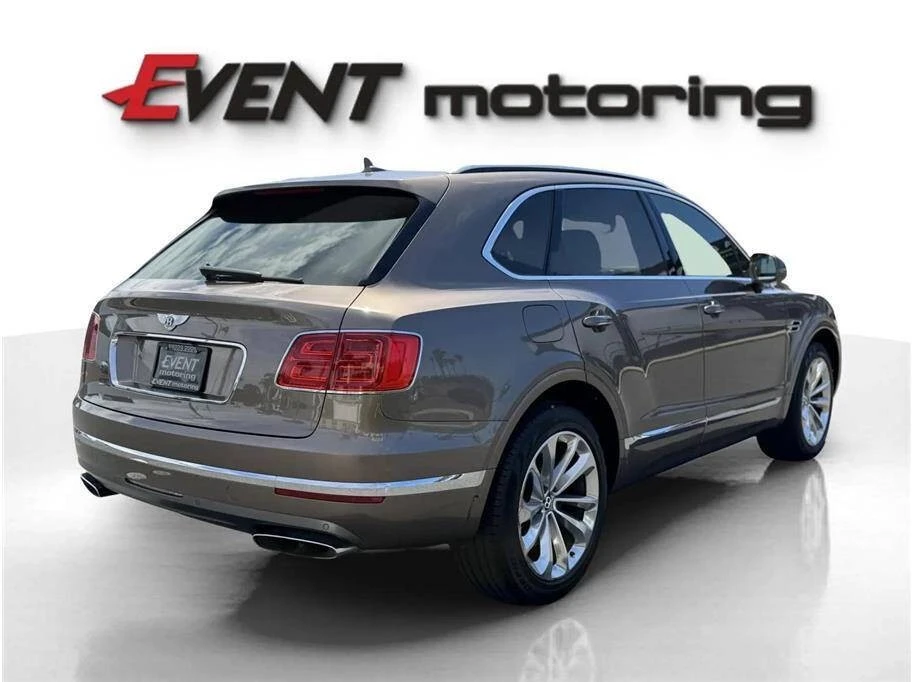 2017 Bentley Bentayga - Image 11 of 31