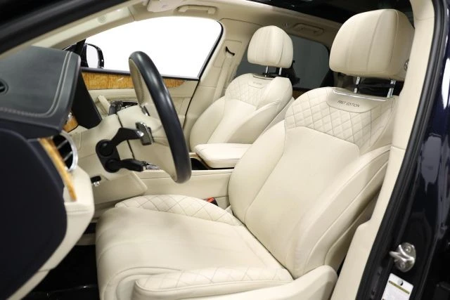 2017 Bentley Bentayga - Image 19 of 31