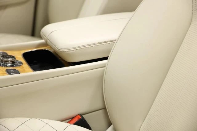 2017 Bentley Bentayga - Image 22 of 31