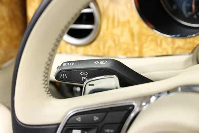 2017 Bentley Bentayga - Image 30 of 31