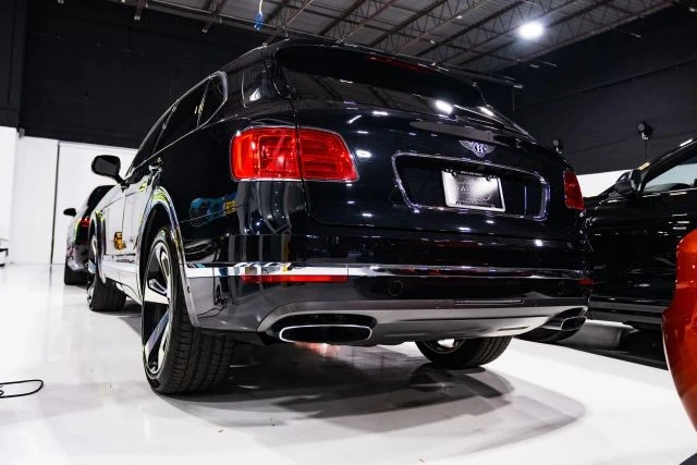2017 Bentley Bentayga - Image 11 of 12