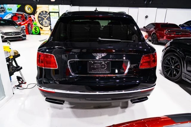 2017 Bentley Bentayga - Image 9 of 12