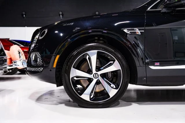 2017 Bentley Bentayga - Image 6 of 12