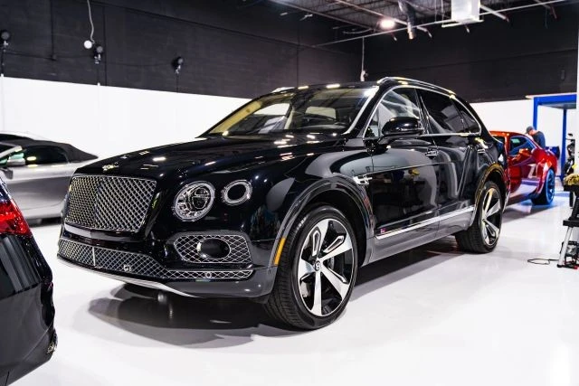 2017 Bentley Bentayga - Image 4 of 12