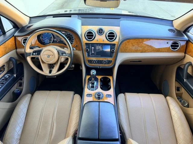 2017 Bentley Bentayga - Image 16 of 21