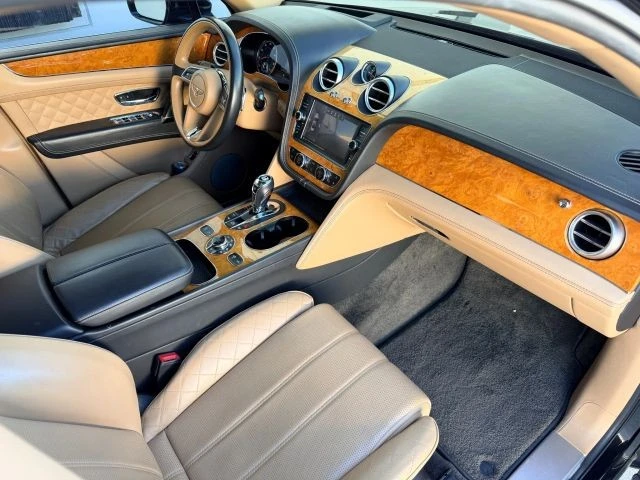 2017 Bentley Bentayga - Image 15 of 21