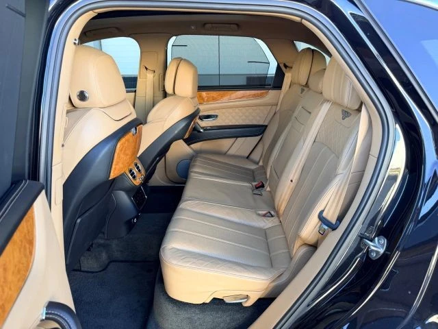 2017 Bentley Bentayga - Image 12 of 21