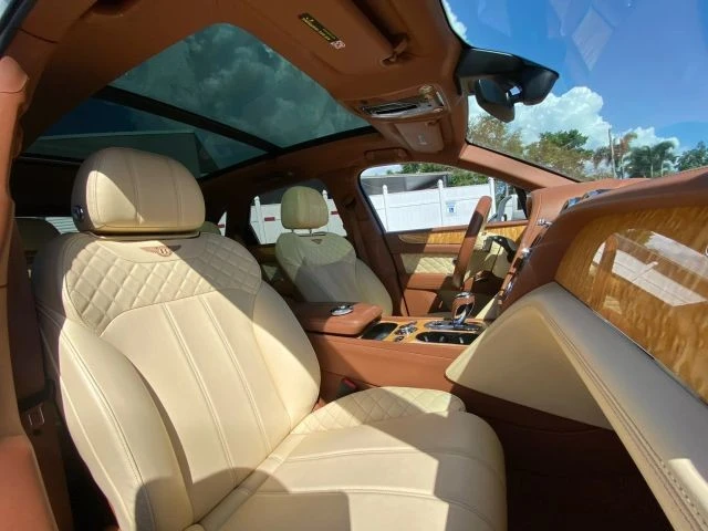 2017 Bentley Bentayga - Image 13 of 31