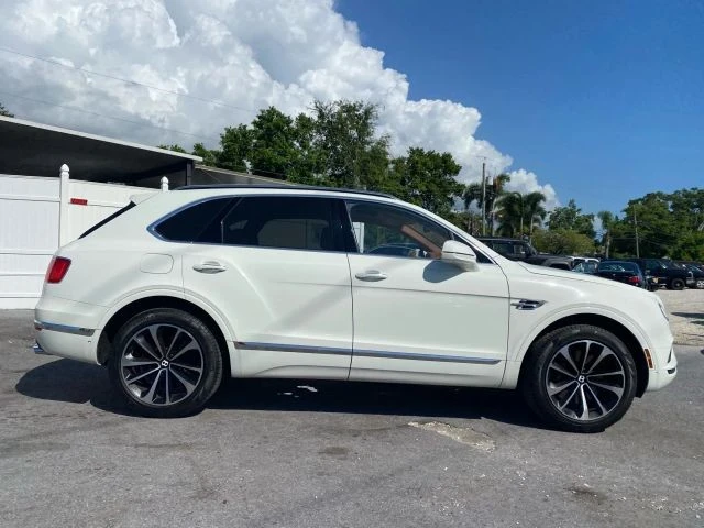 2017 Bentley Bentayga - Image 2 of 31