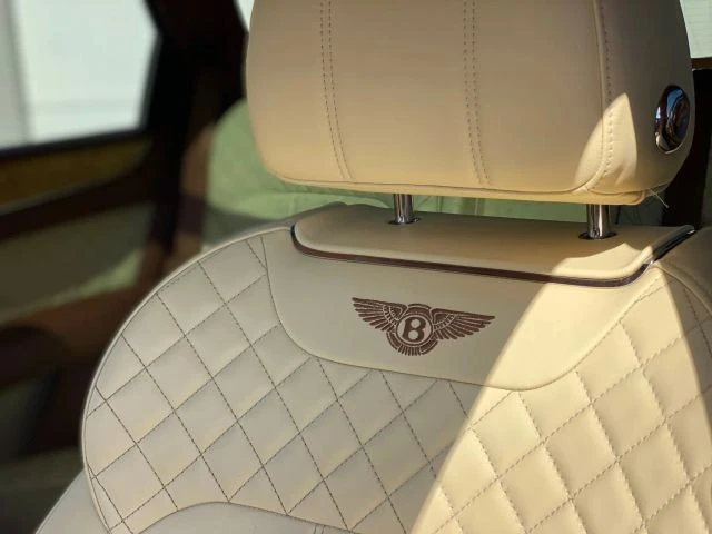 2017 Bentley Bentayga - Image 21 of 31
