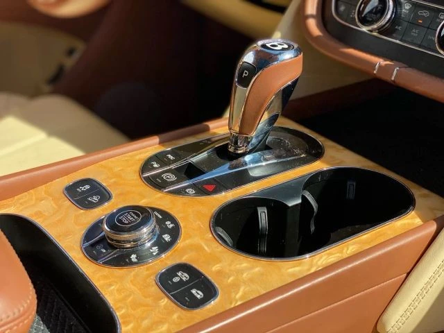 2017 Bentley Bentayga - Image 12 of 12
