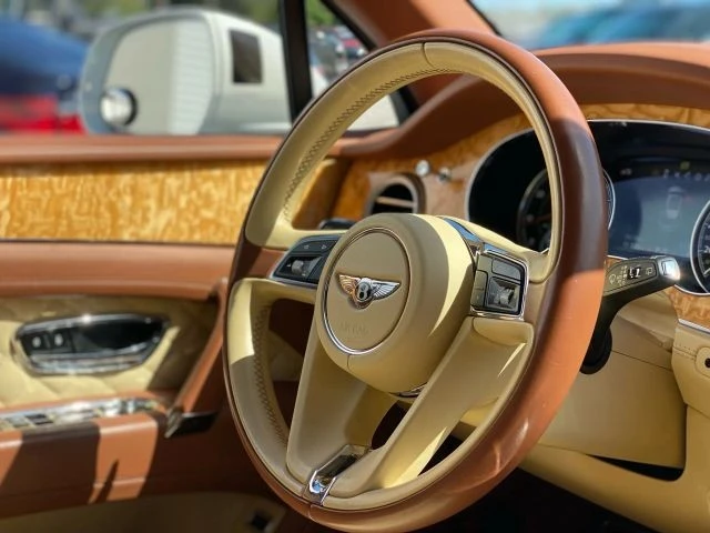 2017 Bentley Bentayga - Image 10 of 21