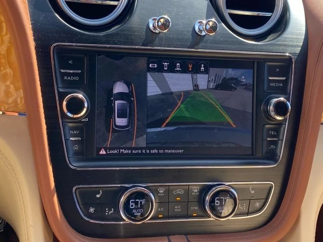 2017 Bentley Bentayga - Image 26 of 31