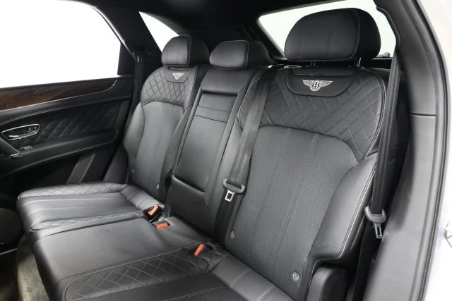 2017 Bentley Bentayga - Image 3 of 31