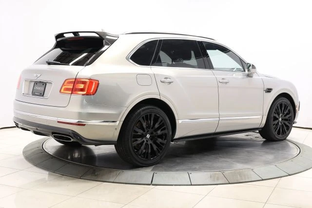 2017 Bentley Bentayga - Image 4 of 21