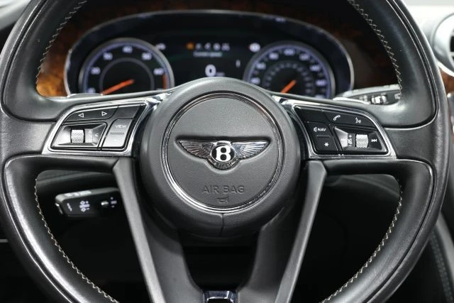 2017 Bentley Bentayga - Image 28 of 31