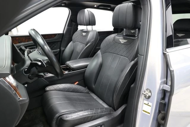 2017 Bentley Bentayga - Image 18 of 31