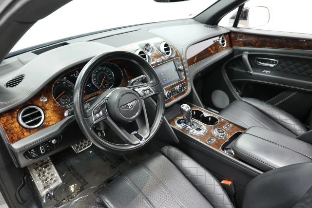 2017 Bentley Bentayga - Image 23 of 31