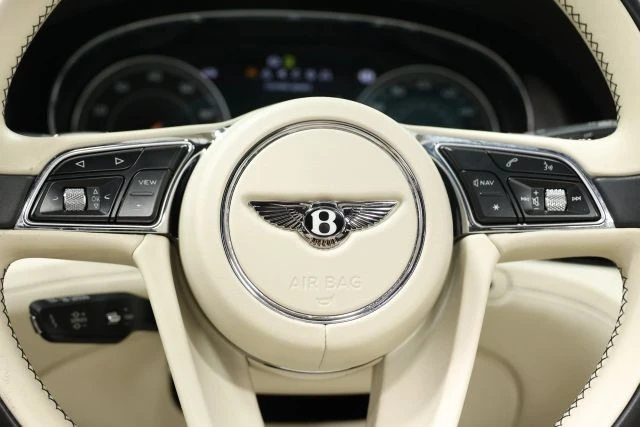 2017 Bentley Bentayga - Image 28 of 31