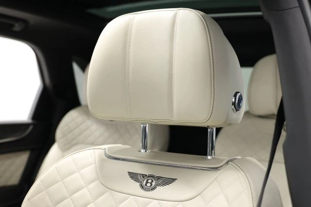 2017 Bentley Bentayga - Image 20 of 31