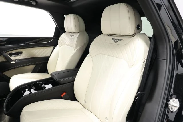 2017 Bentley Bentayga - Image 3 of 31